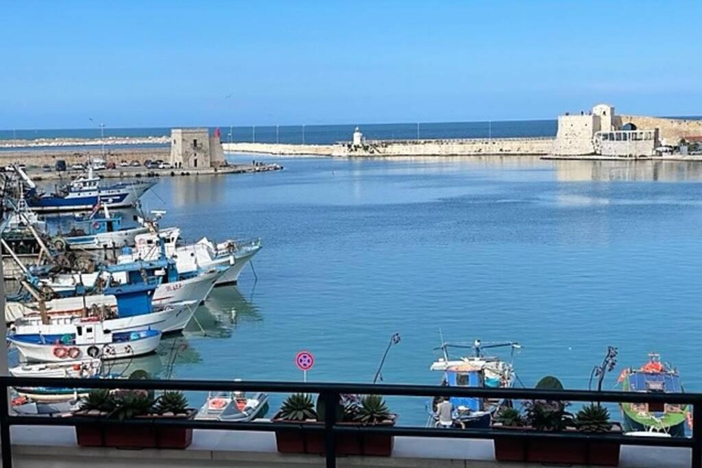 Apartmán Emozioni Dal Porto Trani Exteriér fotografie