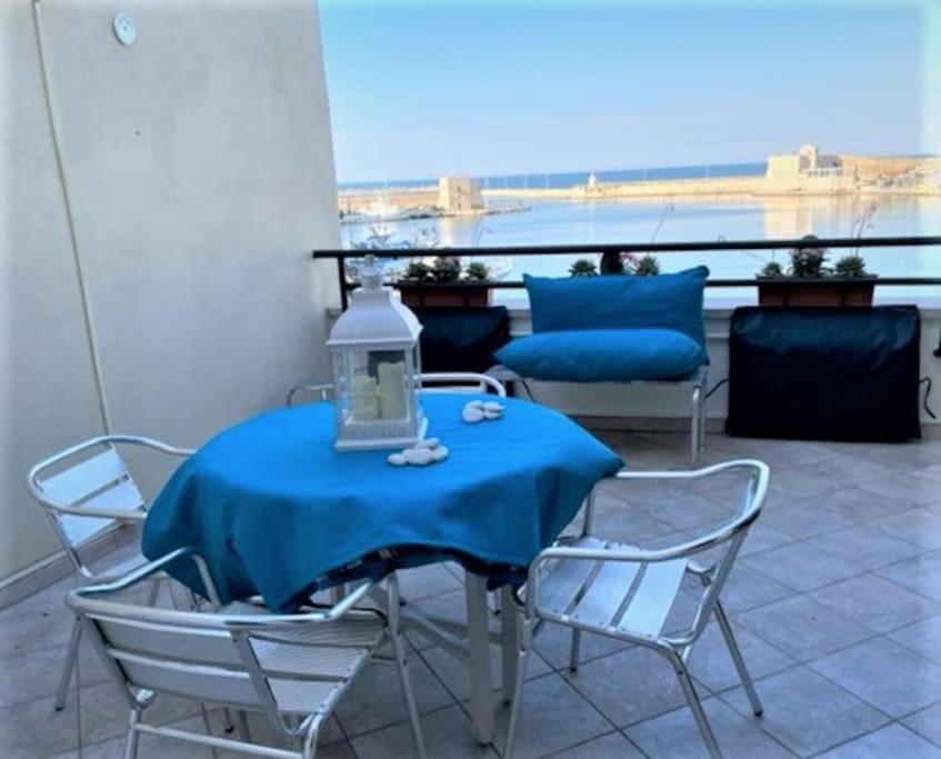Apartmán Emozioni Dal Porto Trani Exteriér fotografie