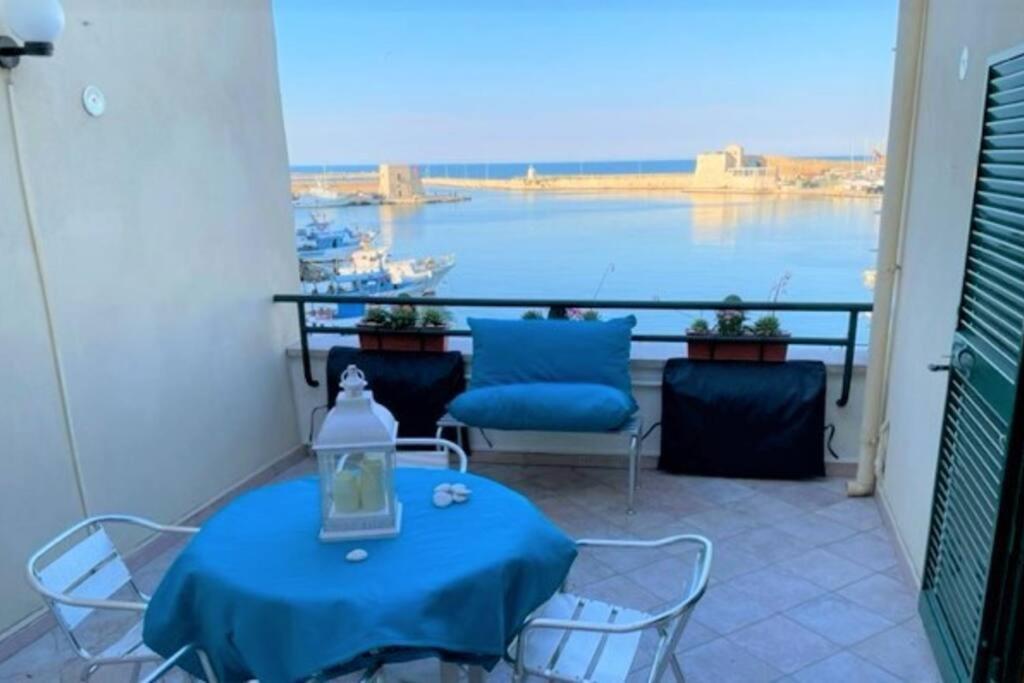 Apartmán Emozioni Dal Porto Trani Exteriér fotografie