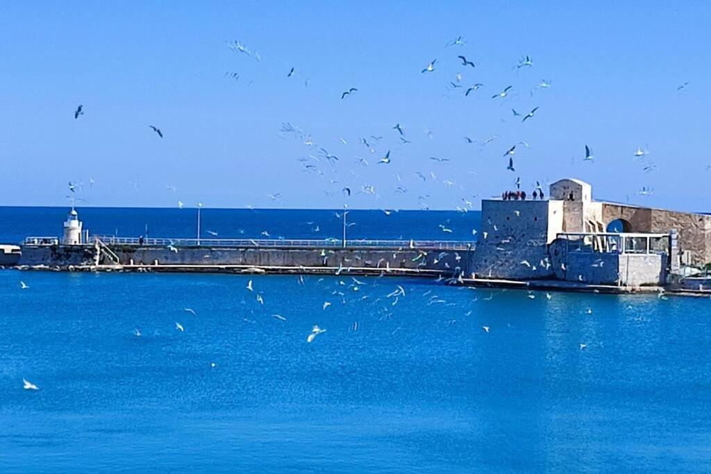 Apartmán Emozioni Dal Porto Trani Exteriér fotografie